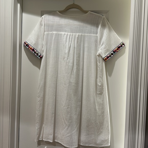 Love Riche Embroidered Shift Dress - Picture 7 of 8